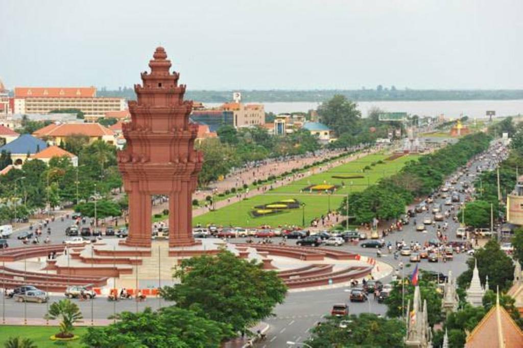 Ibis Budget Phnom Penh Riverside Buitenkant foto